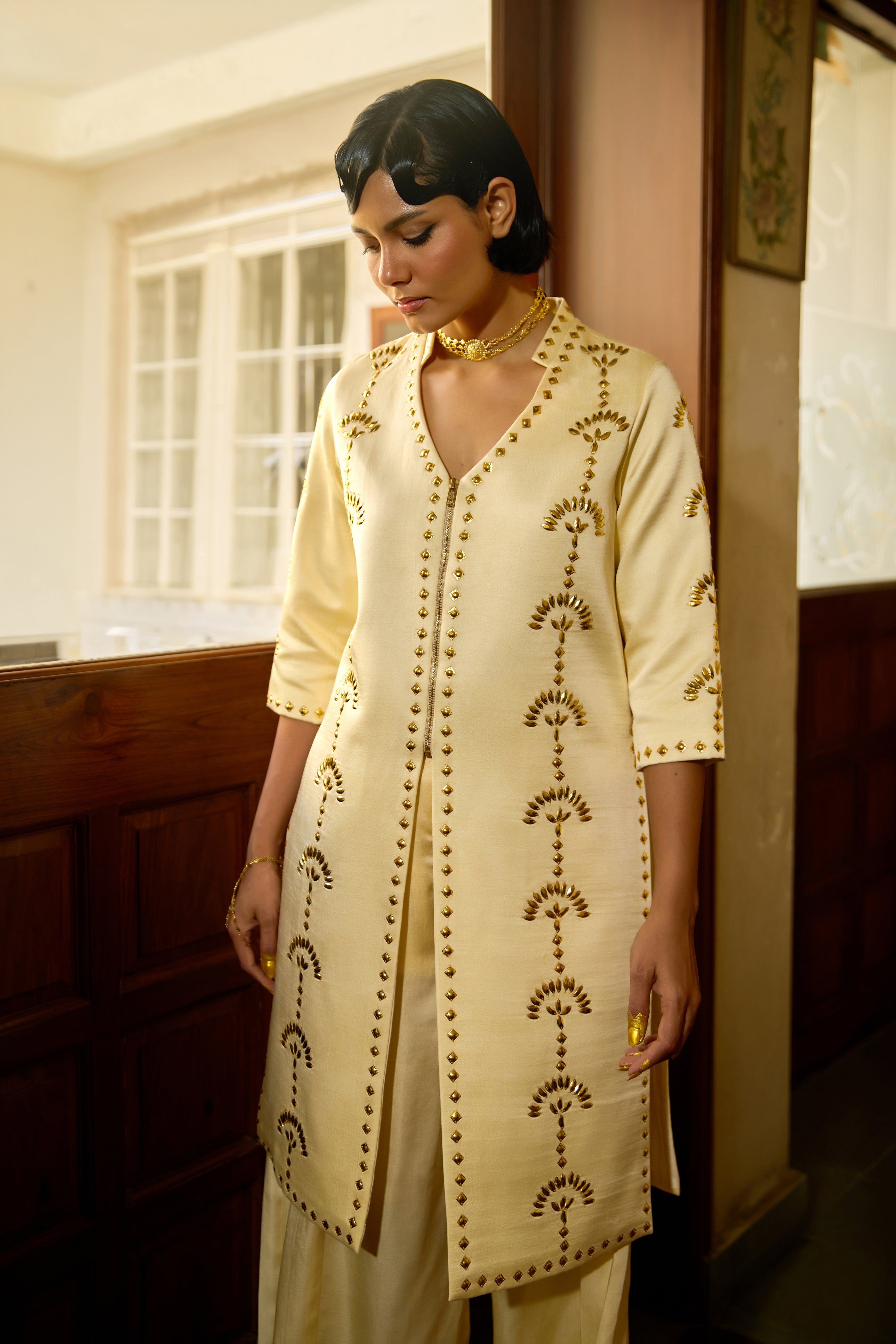 Suraj Pol Set - Ivory