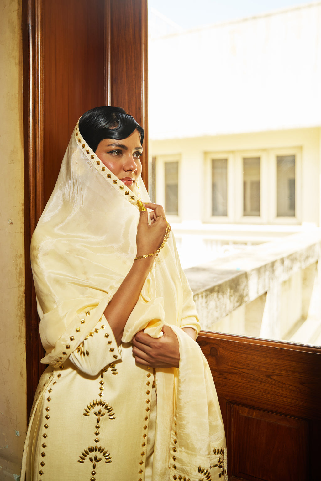 Suraj Pol Set - Ivory