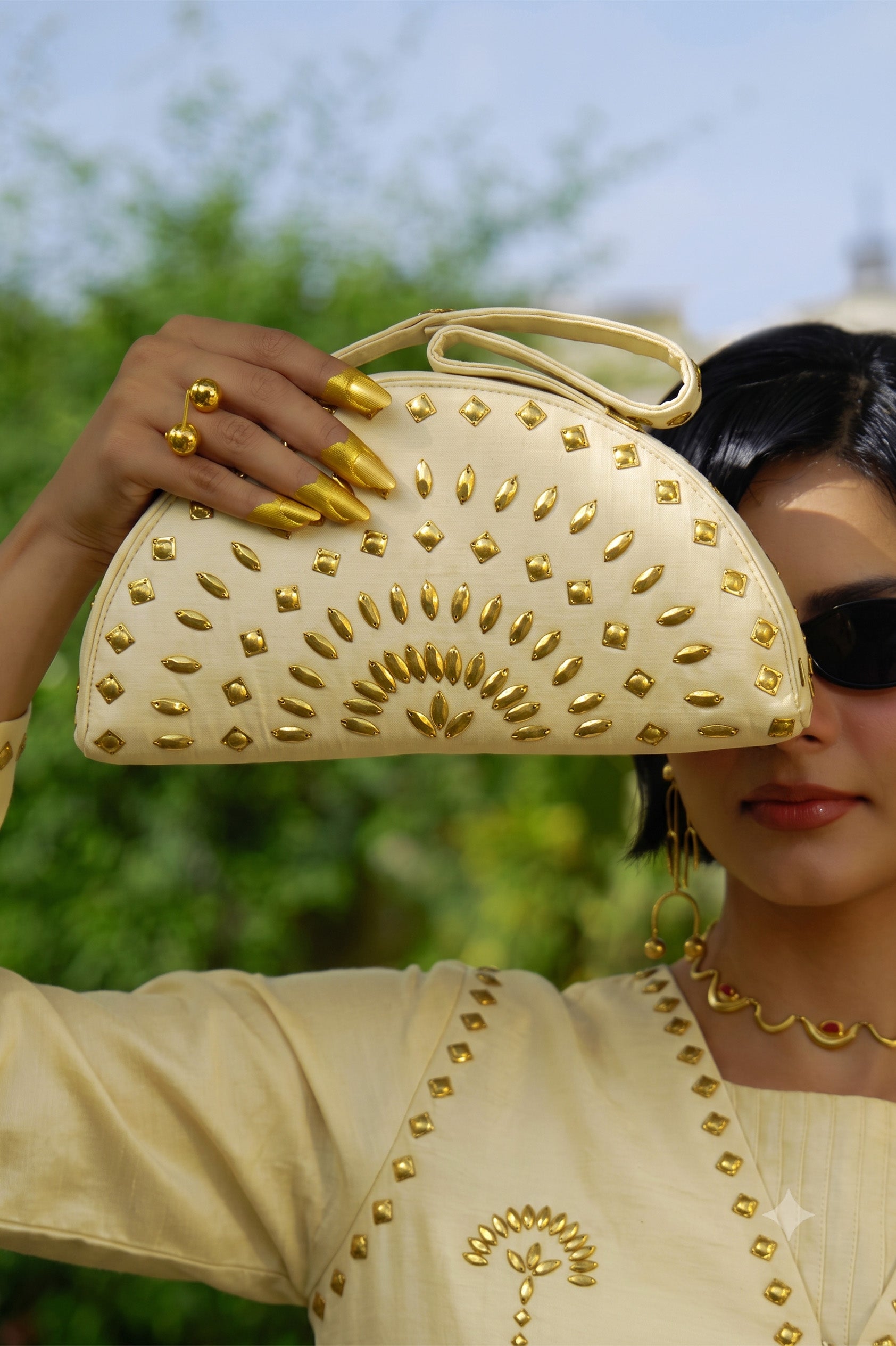 Aaroh Bag